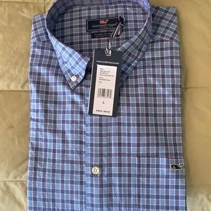 Mens Vineyard Vines Button down shirt.  Blue plaid.  Brand new.